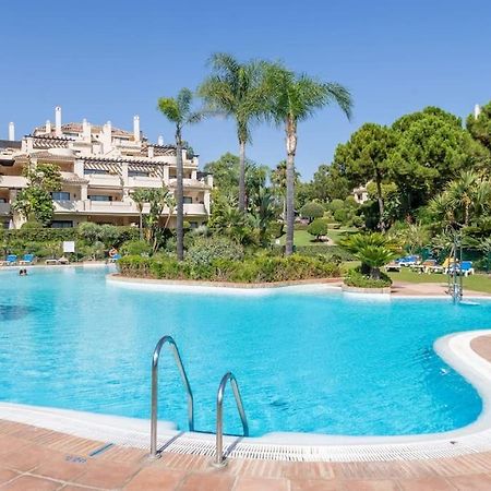 Luxurious 2 Bedroom Apartment With Spa Facilities Benahavís Exterior photo