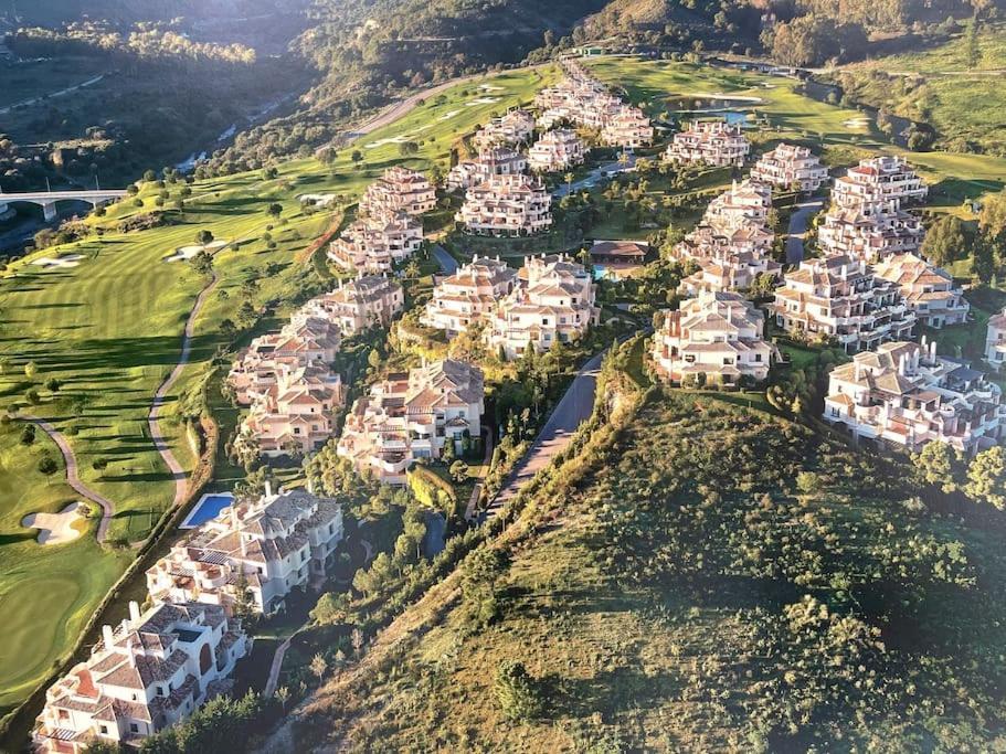 Luxurious 2 Bedroom Apartment With Spa Facilities Benahavís Exterior photo