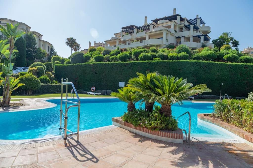 Luxurious 2 Bedroom Apartment With Spa Facilities Benahavís Exterior photo