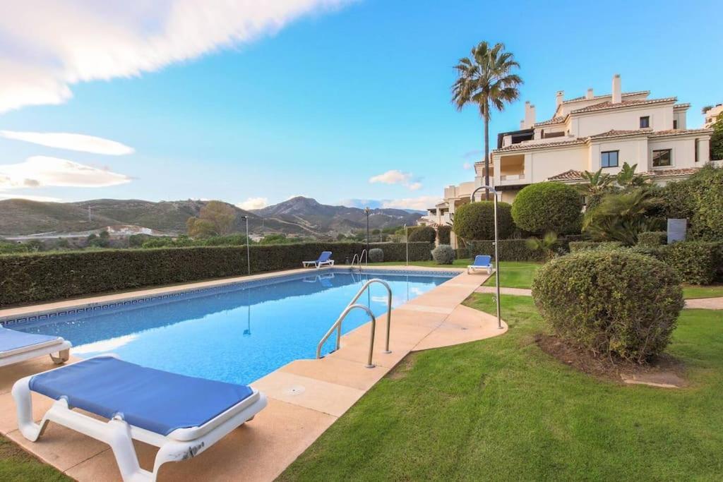 Luxurious 2 Bedroom Apartment With Spa Facilities Benahavís Exterior photo